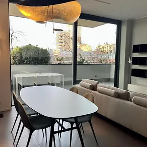 Ελέγξτε τη διαθεσιμότητα